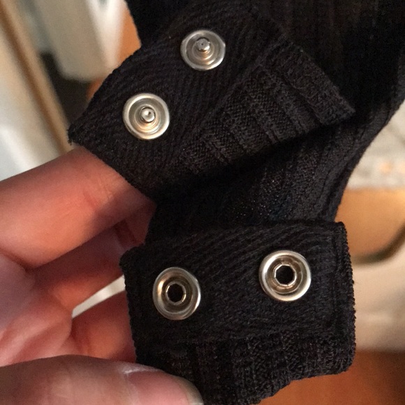 Black off shoulder ribbed bodysuit - Picture 3 of 3